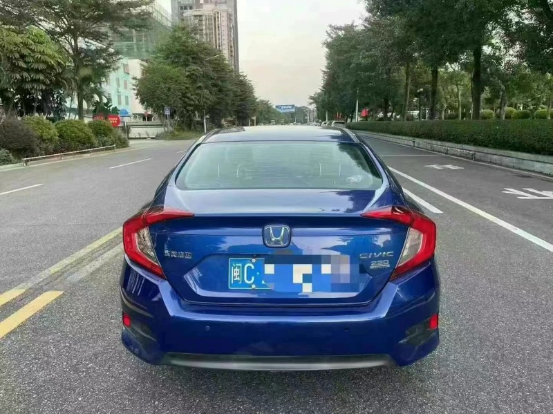 广州17年本田思域9