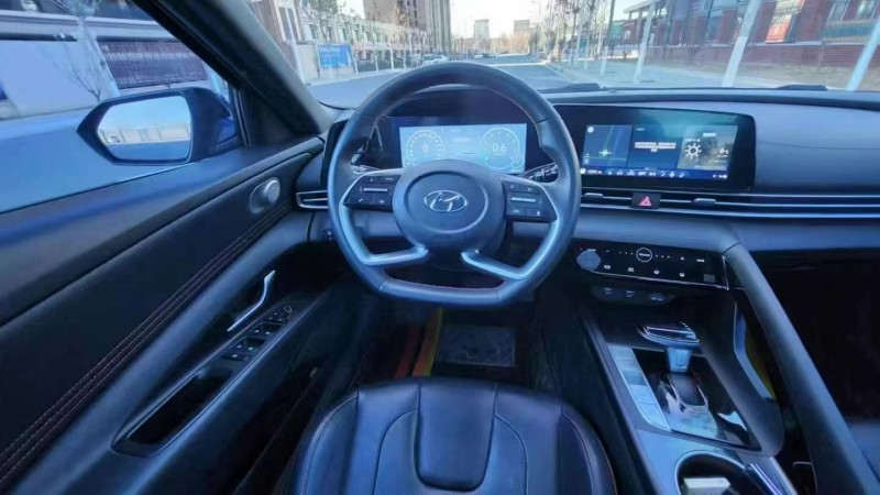 保定23年现代伊兰特8