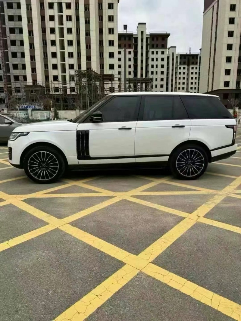 保定18年路虎揽胜3