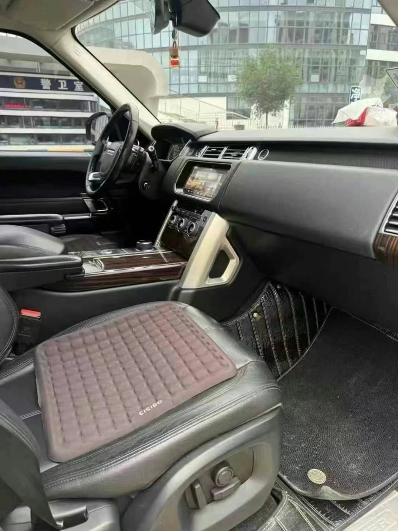 保定18年路虎揽胜5