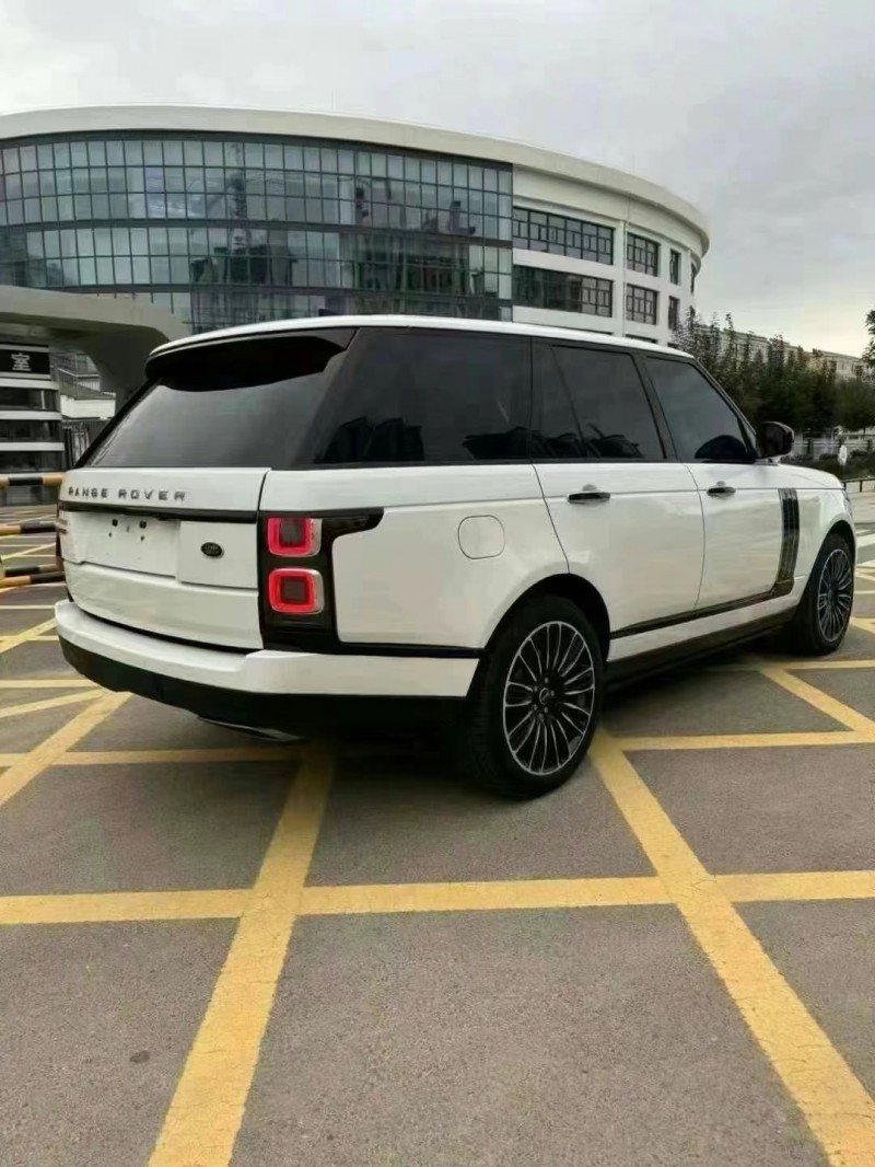 保定18年路虎揽胜7