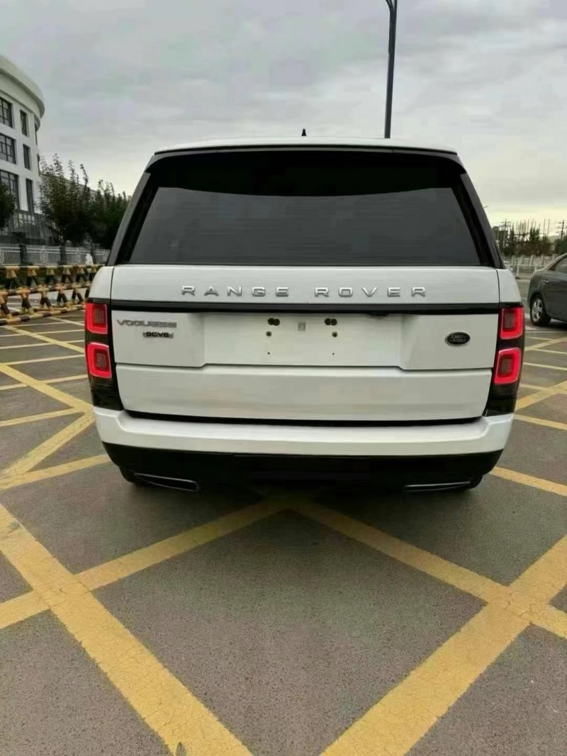 保定18年路虎揽胜9