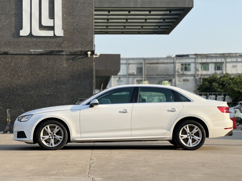 东莞17年奥迪A4L7