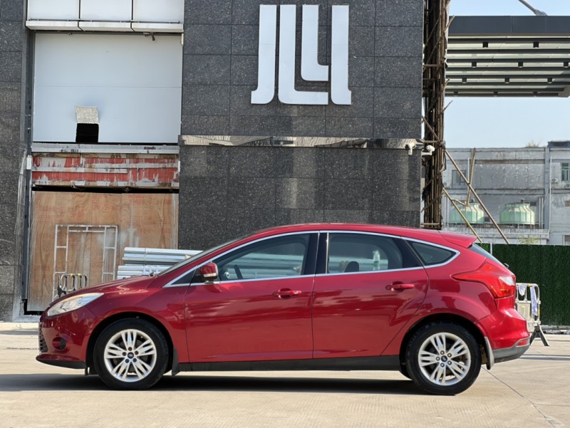 东莞13年福特福克斯7