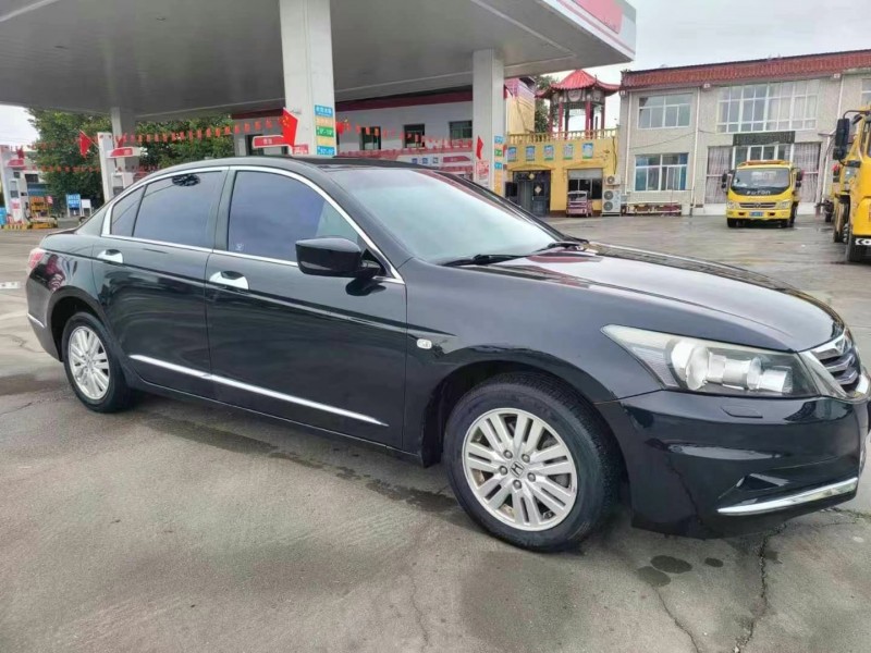 保定13年本田雅阁6