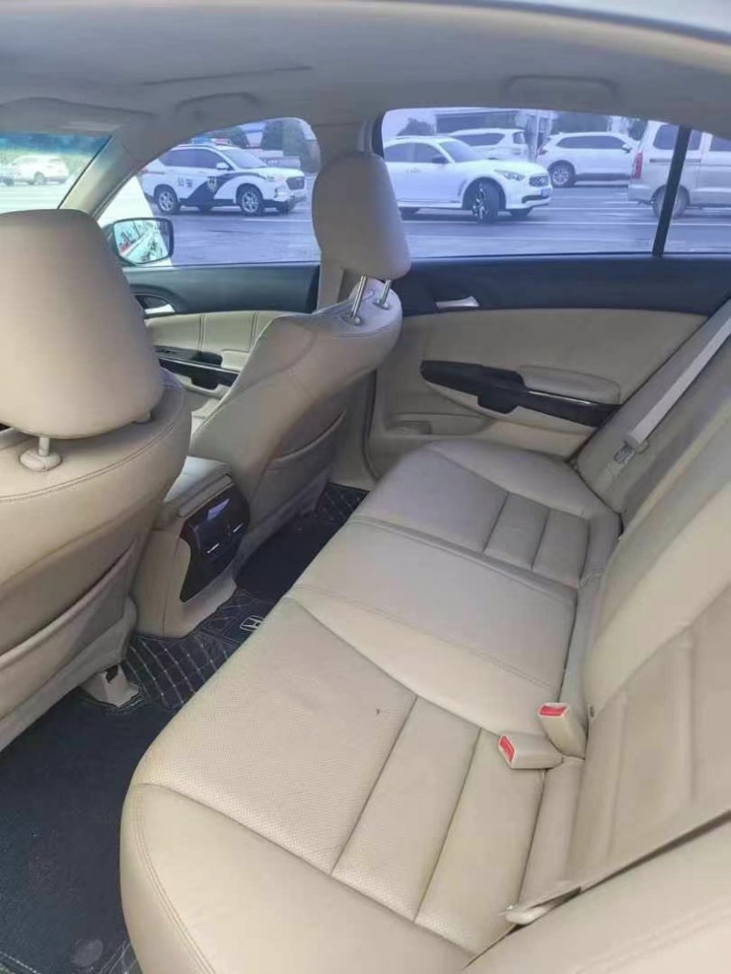 保定13年本田雅阁9