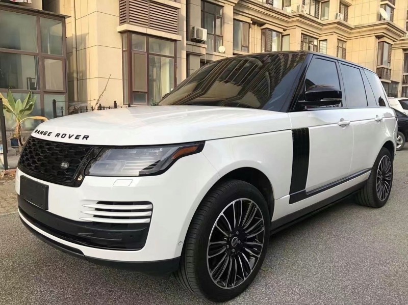 青岛19年路虎揽胜行政3