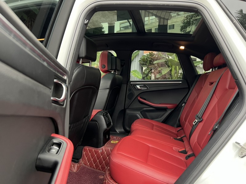 东莞18年保时捷Macan5