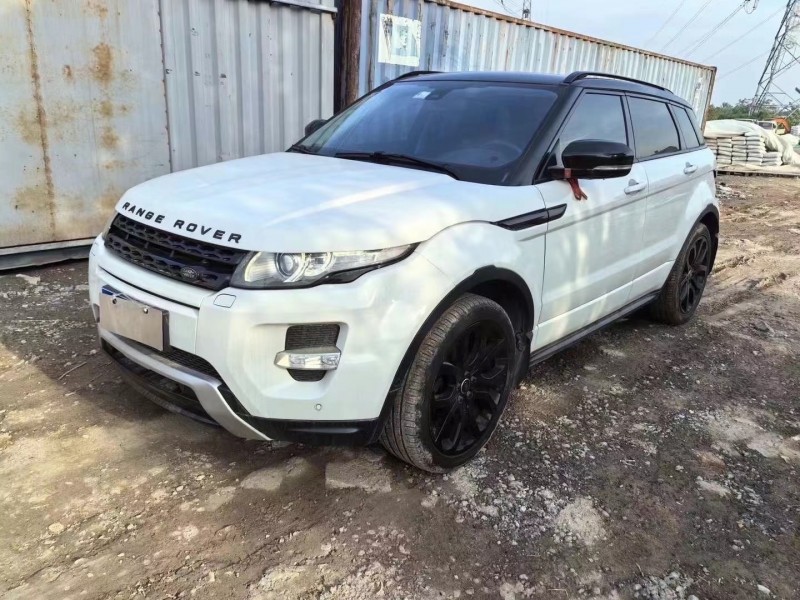 青岛13年路虎极光2