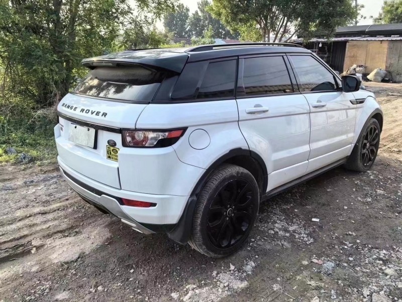 青岛13年路虎极光7