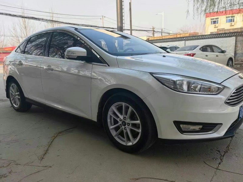 保定17年福特福克斯5