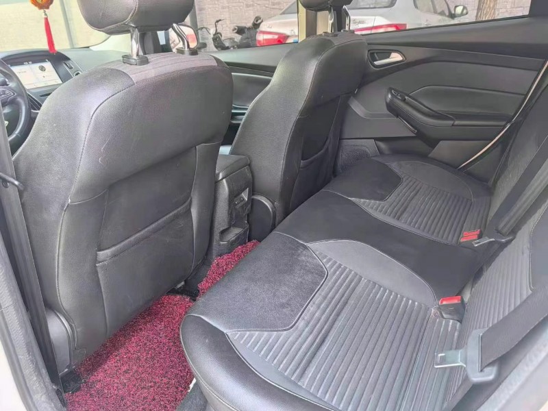 保定17年福特福克斯9