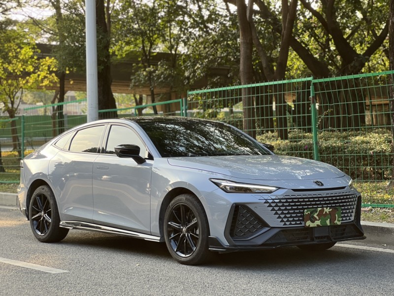 东莞23年长安汽车UNI-V2