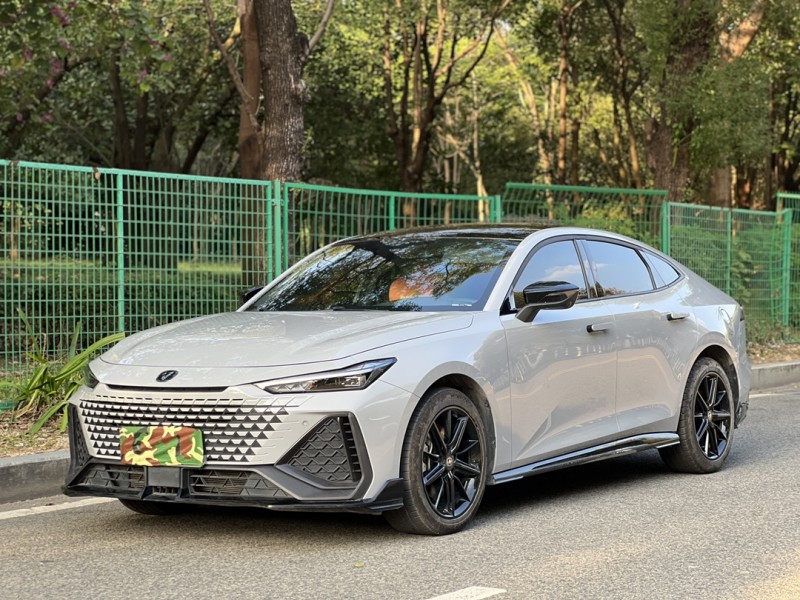 东莞23年长安汽车UNI-V3