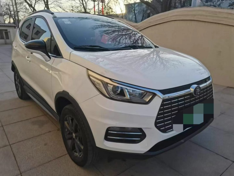 保定18年比亚迪元2