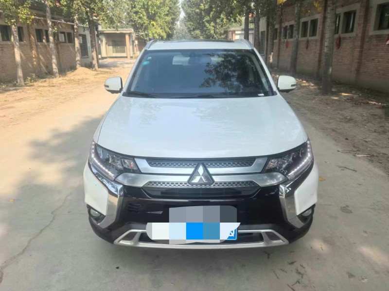 保定20年三菱欧蓝德1