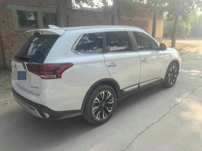 保定20年三菱欧蓝德6