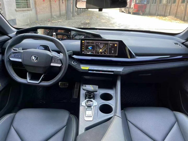 保定23年长安汽车UNI-V8