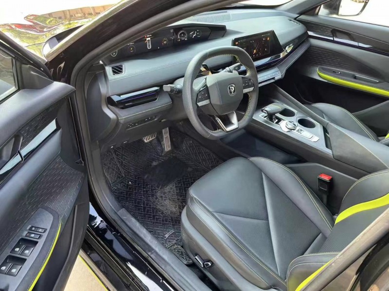 保定23年长安汽车UNI-V9