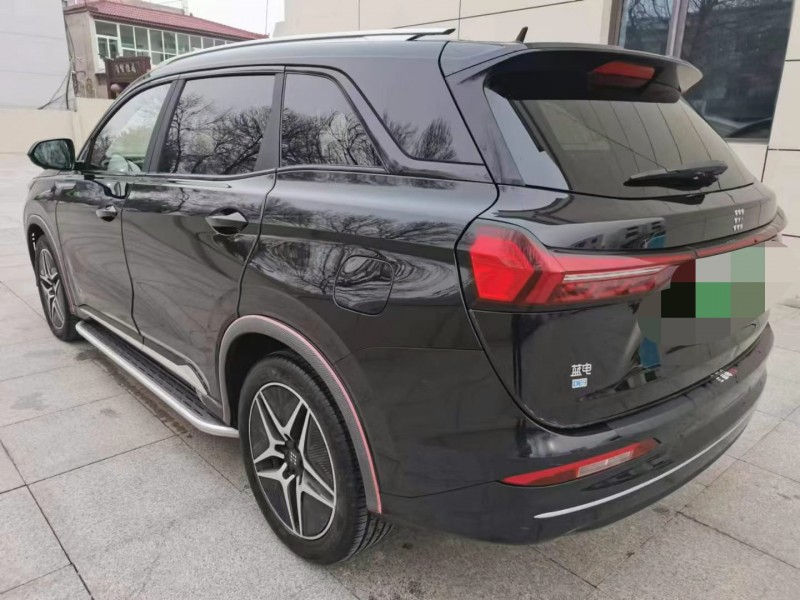 保定24年东风蓝电E55