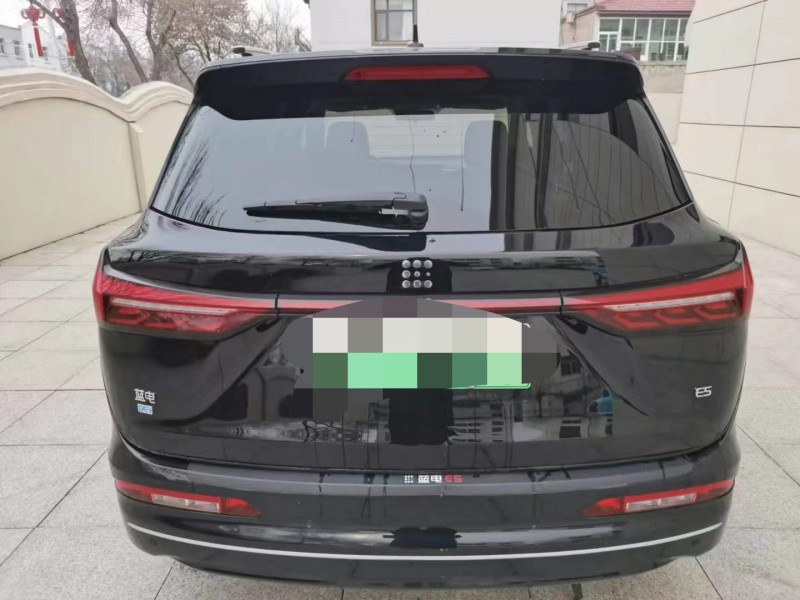 保定24年东风蓝电E56