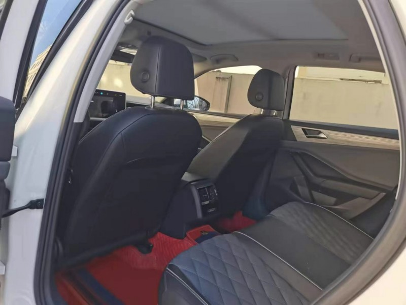 保定22年大众速腾9