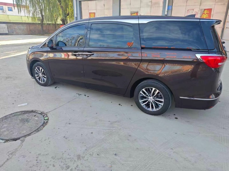 保定18年别克GL84