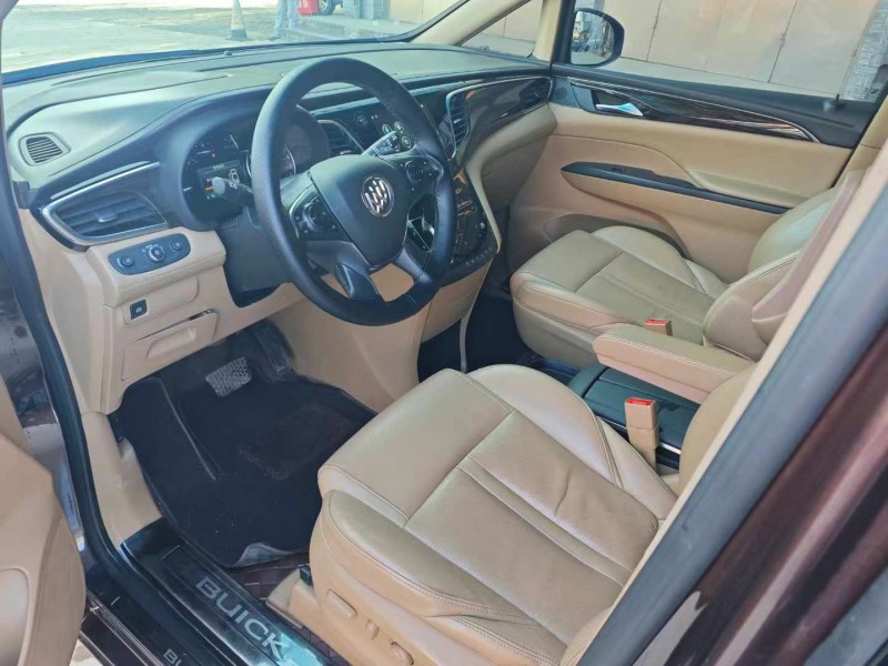 保定18年别克GL88