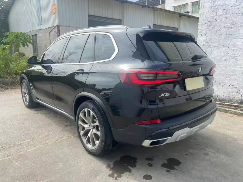 广州21年宝马X59