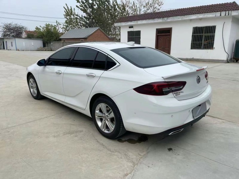 徐州19年别克君威8