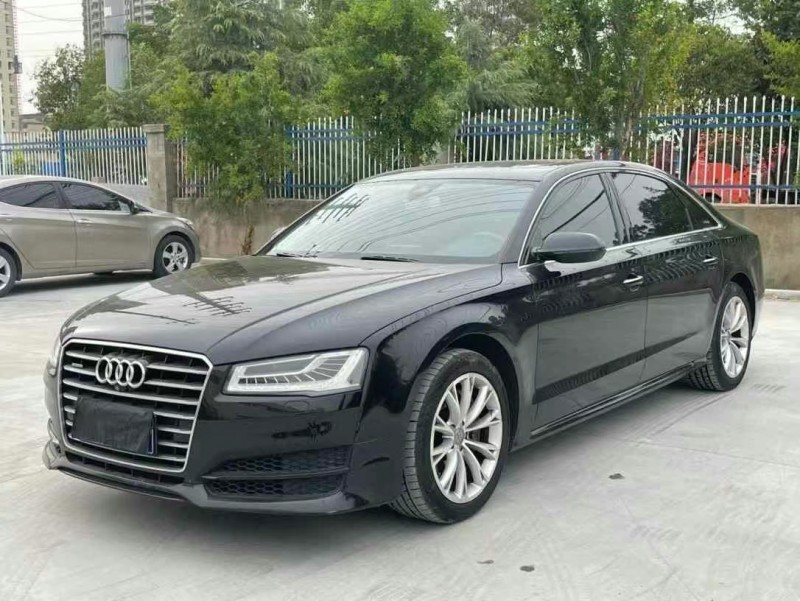 徐州17年奥迪A8L3