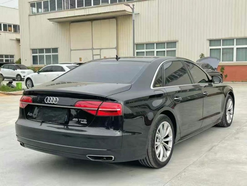 徐州17年奥迪A8L5