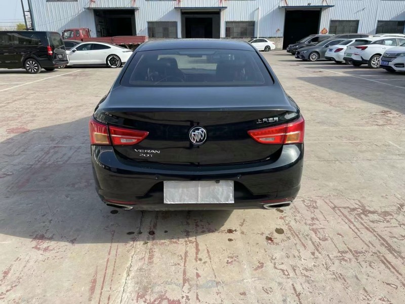 徐州17年别克威朗9