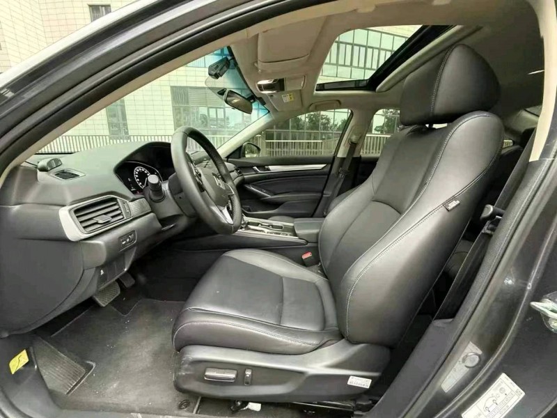 佛山22年本田雅阁4