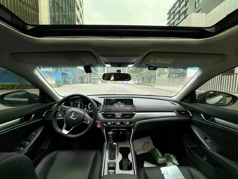 佛山22年本田雅阁6