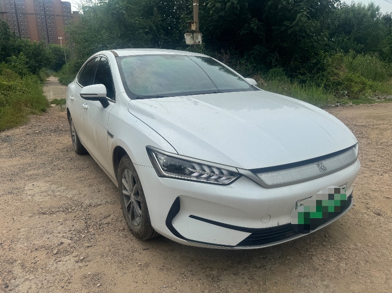 青岛22年比亚迪秦2