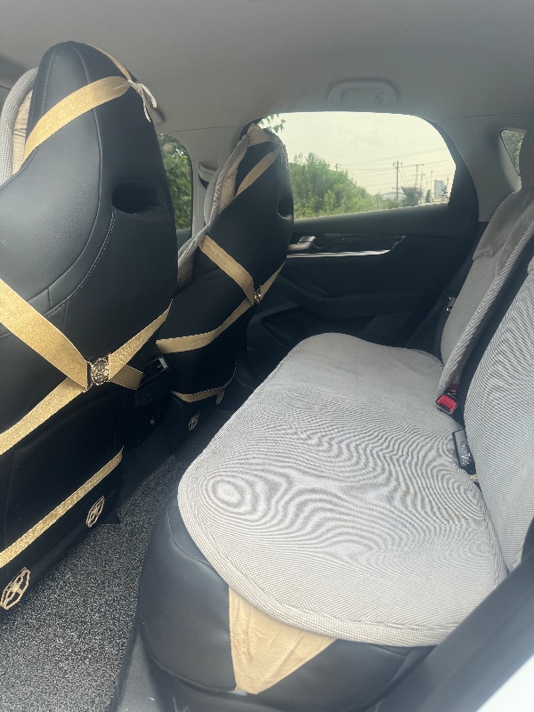 青岛22年比亚迪秦8