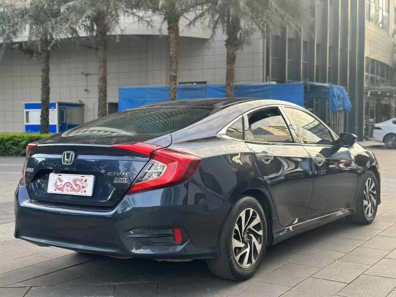 佛山17年本田思域5