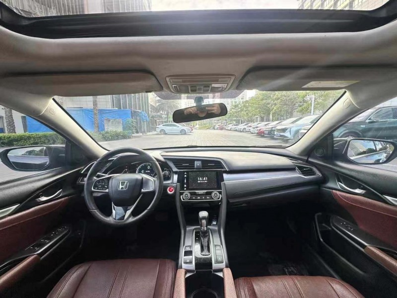 佛山17年本田思域7