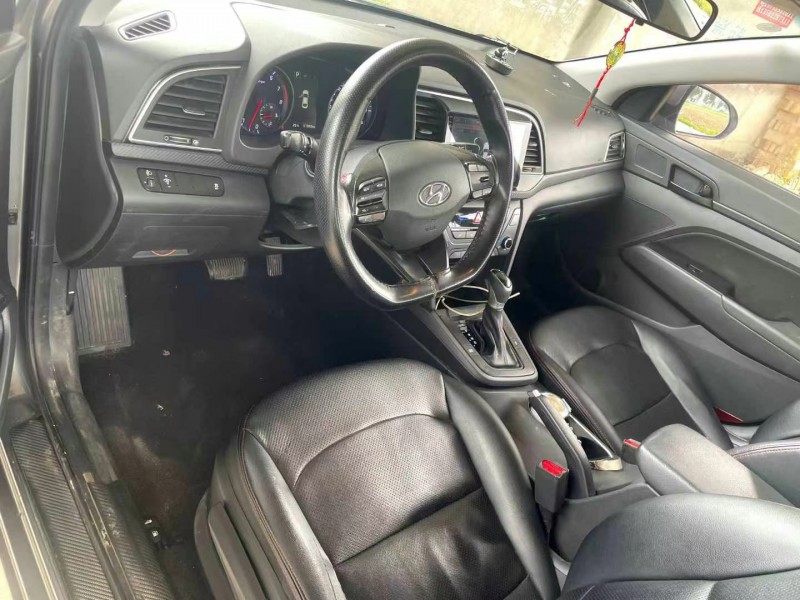 保定19年现代领动8