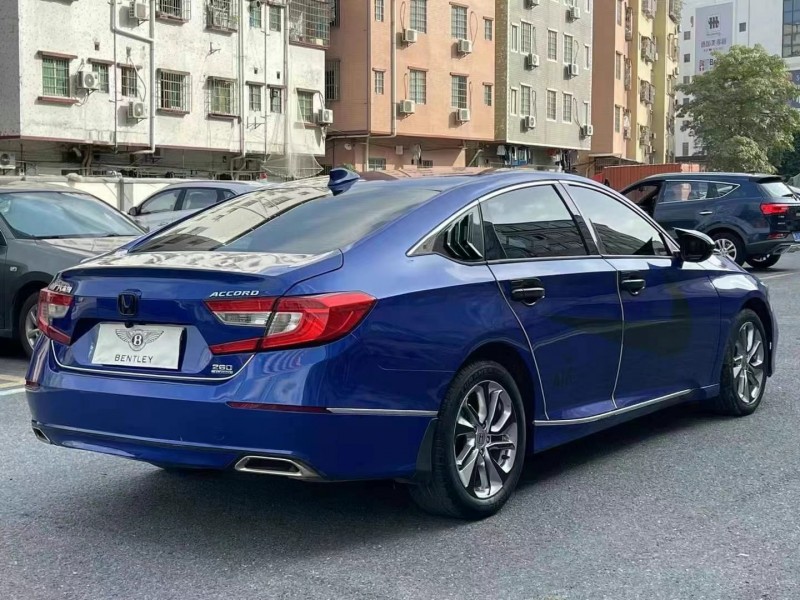 广州20年本田雅阁4