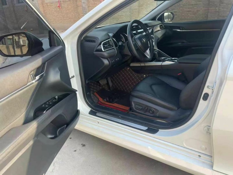 保定21年丰田凯美瑞8