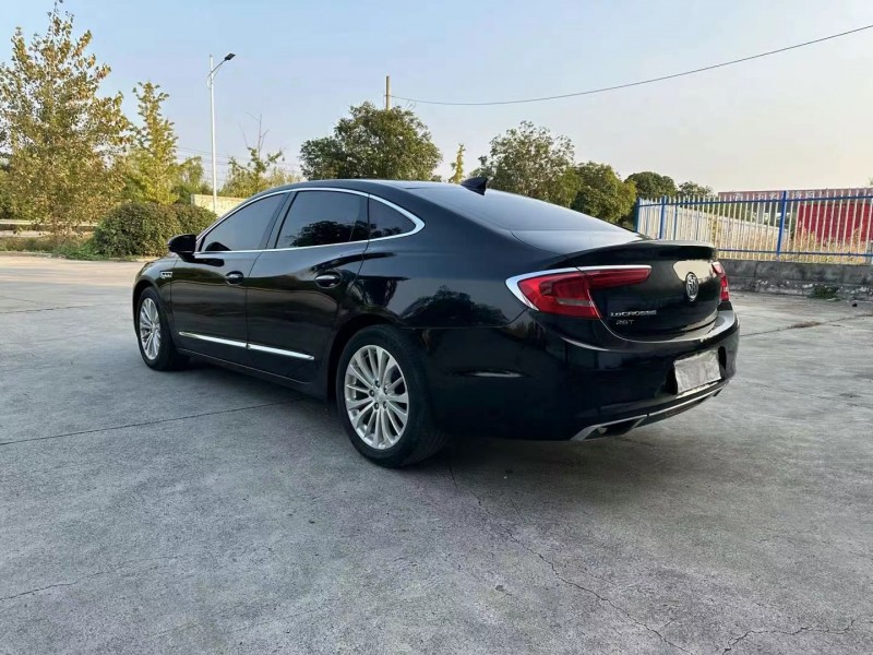 徐州18年别克君越8