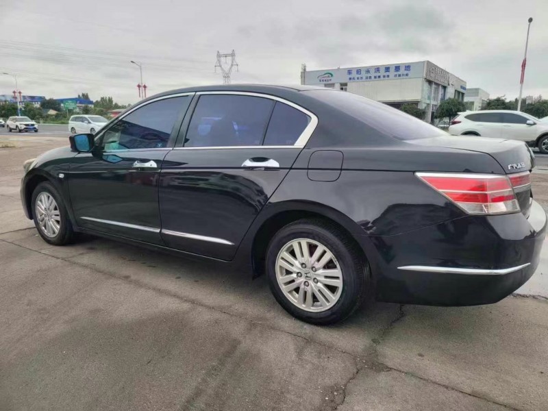 保定13年本田雅阁4