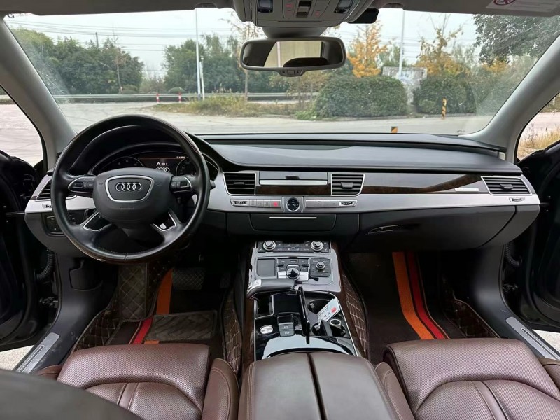 徐州17年奥迪A8L5