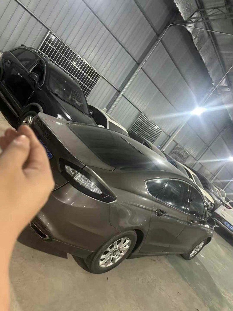 济宁14年福特蒙迪欧6