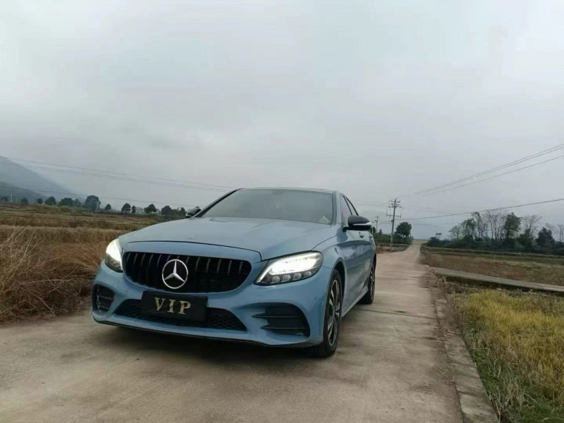 济宁19年奔驰C5