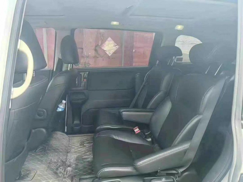 济宁16年本田艾力绅5