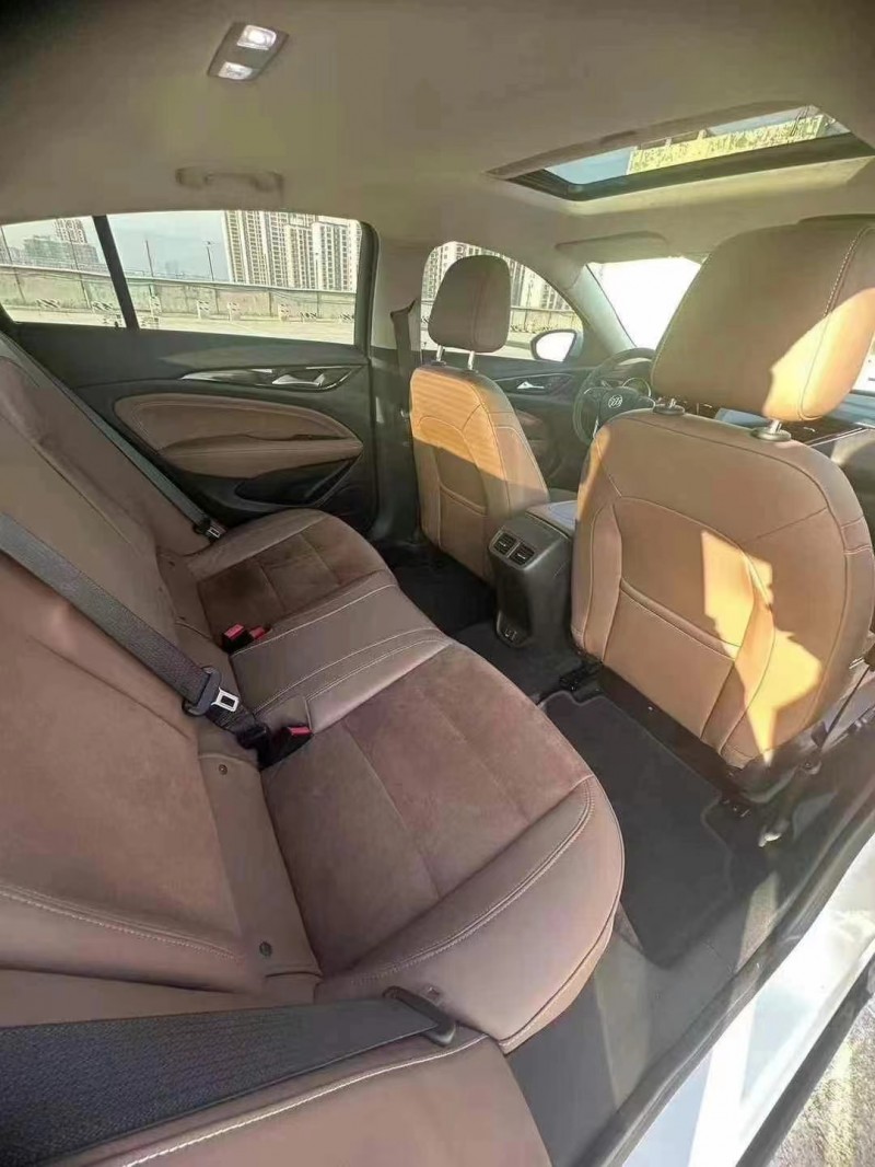 济宁19年别克君威7