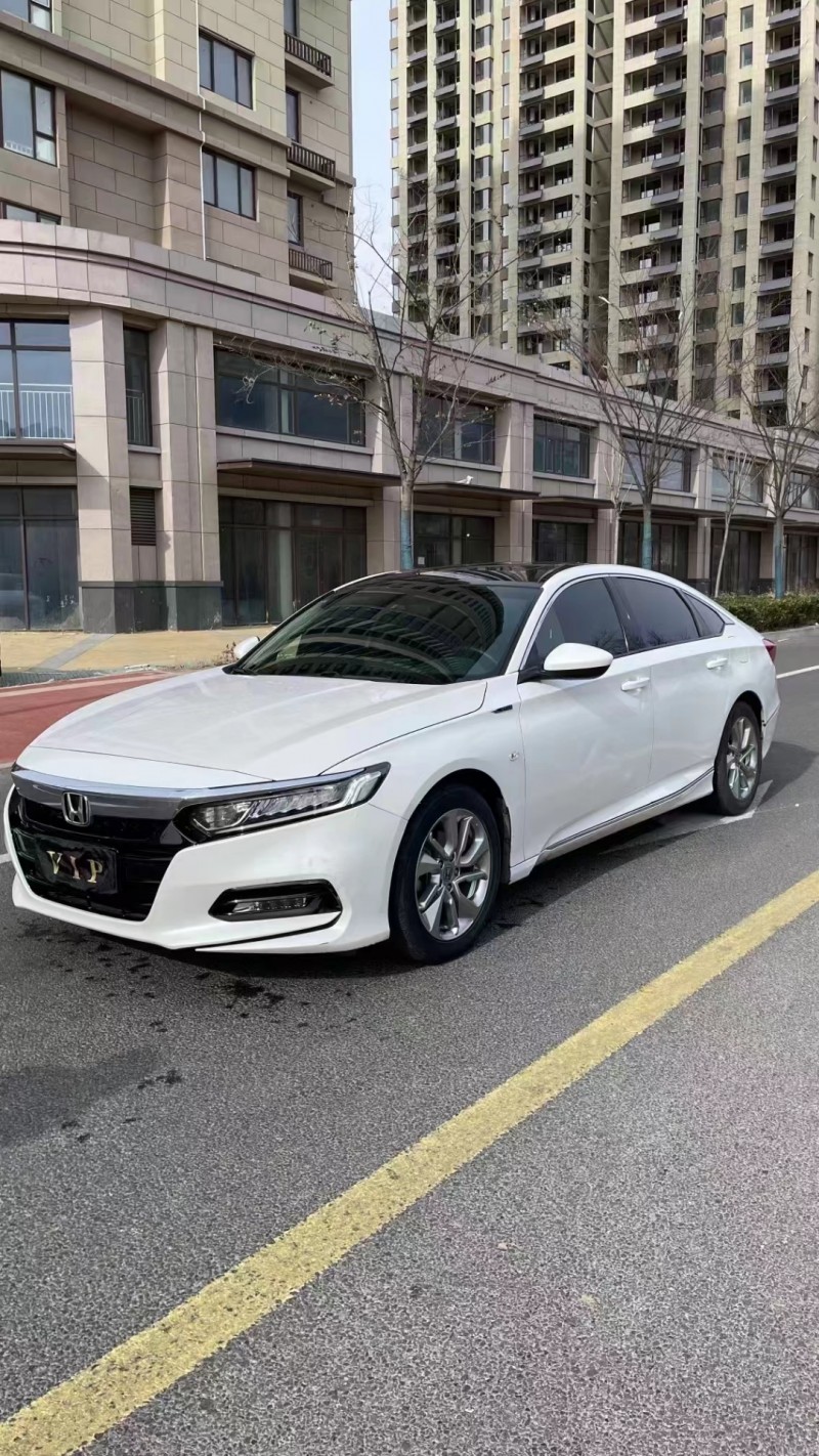 潍坊19年本田雅阁3